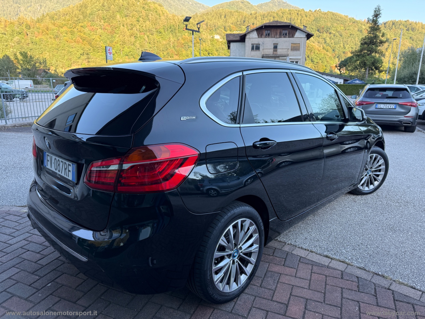 225xe Active Tourer iPerf.Advantage aut. - immagine 5