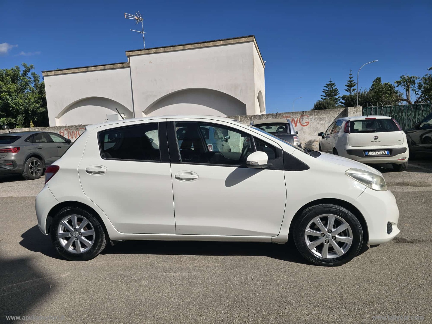 Yaris 1.0 5p. Lounge - immagine 5