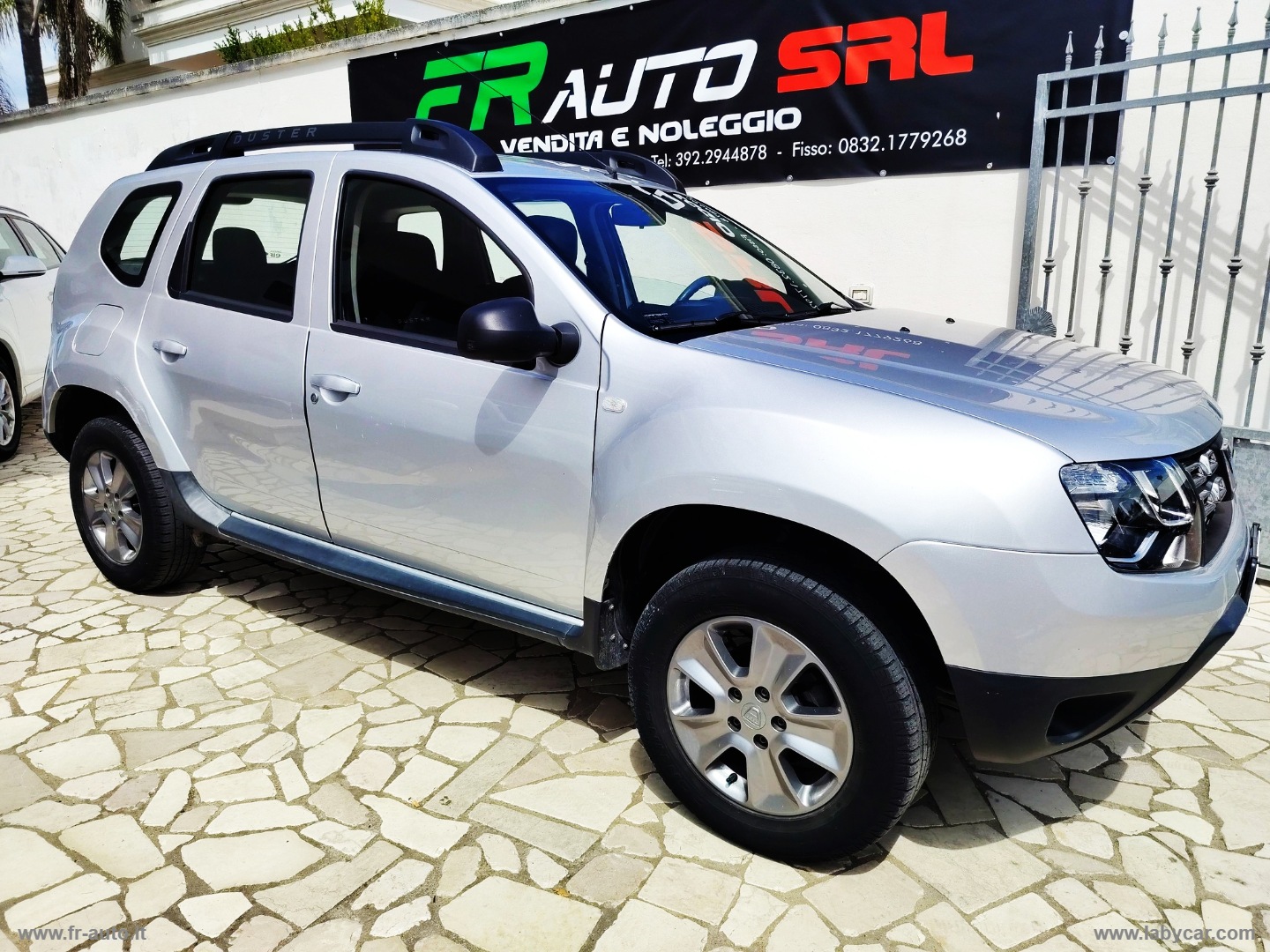 Duster 1.6 110 CV 4x2 Lauréate - immagine 5