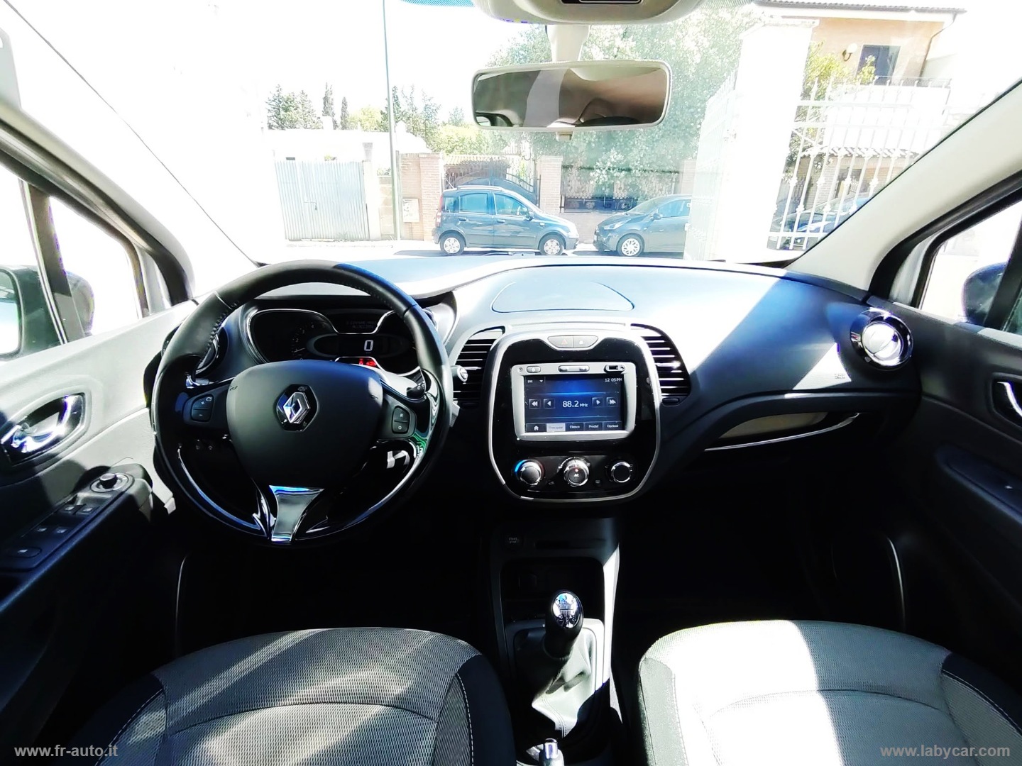 Captur 1.5 dCi 8V 90 CV S&S Ener. R-Link - immagine 5