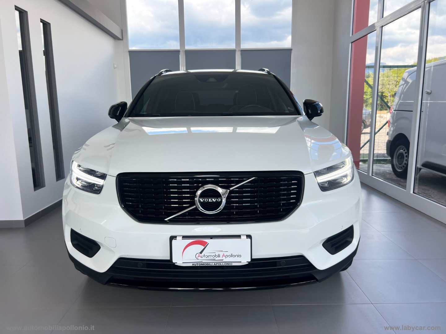 XC40 D3 R-design - immagine 5
