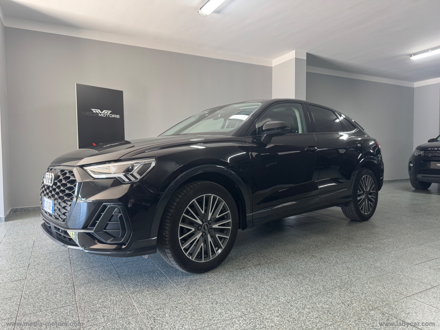 Q3 SPB 35 TDI S tronic Business Plus - immagine 5