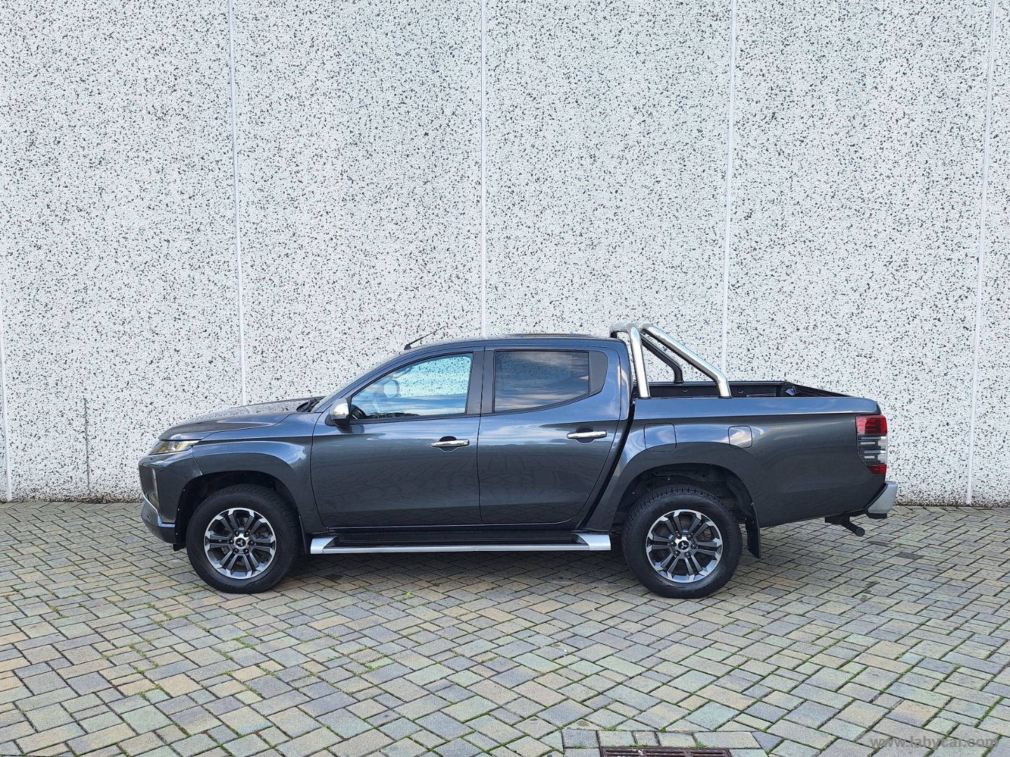 L200 2.3 D DoubleCab 4x4 AUTO RIDOTTE BLOCCAGGIO - immagine 5