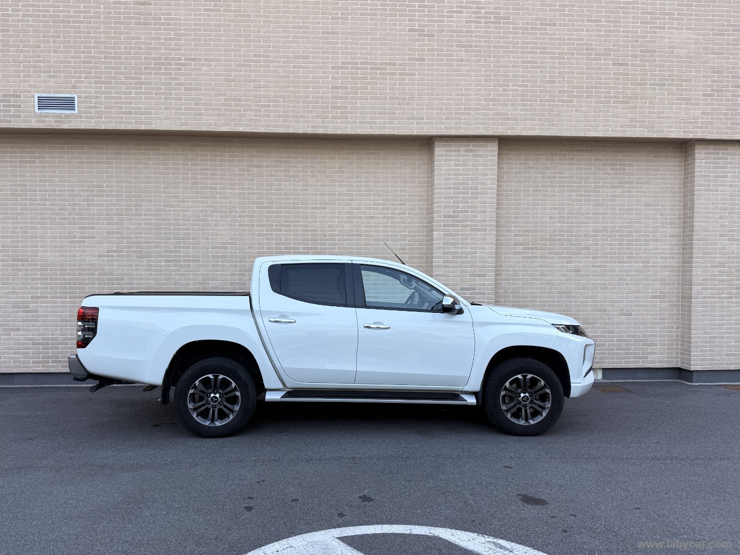 L200 2.3 D DoubleCab 4x4 RIDOTTE E BLOCCAGGIO - immagine 5