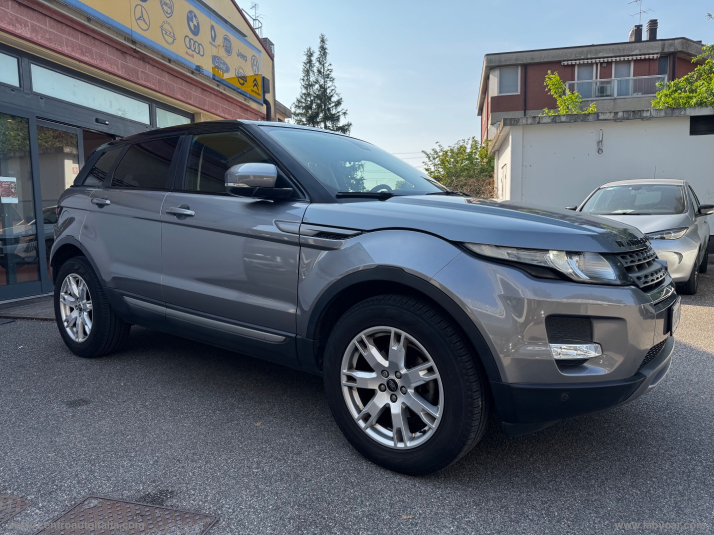 RR Evoque 2.2 TD4 5p PureTech Launch E. - immagine 5