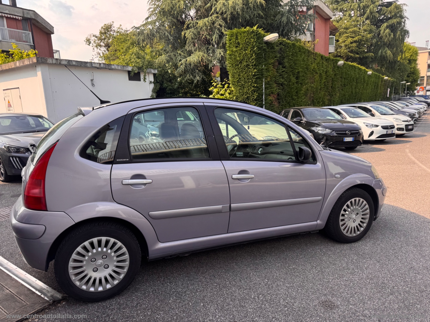 C3 1.4 HDi 70CV Exclusive - immagine 5