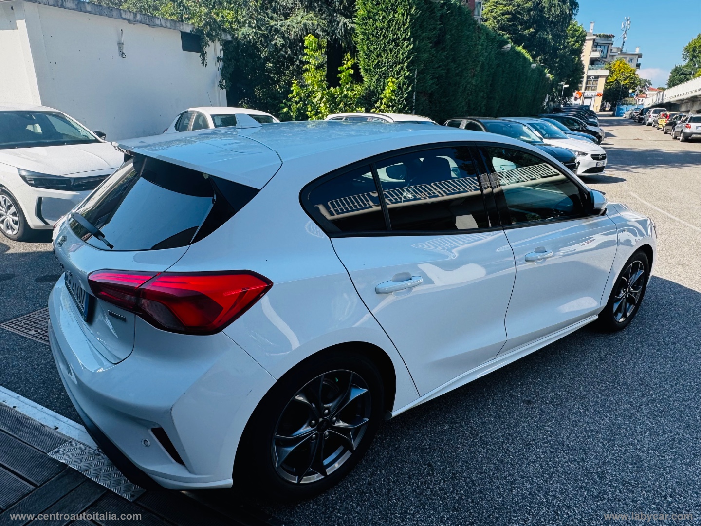 Focus 1.5 EcoBlue 120CV 5p. ST Line - immagine 5