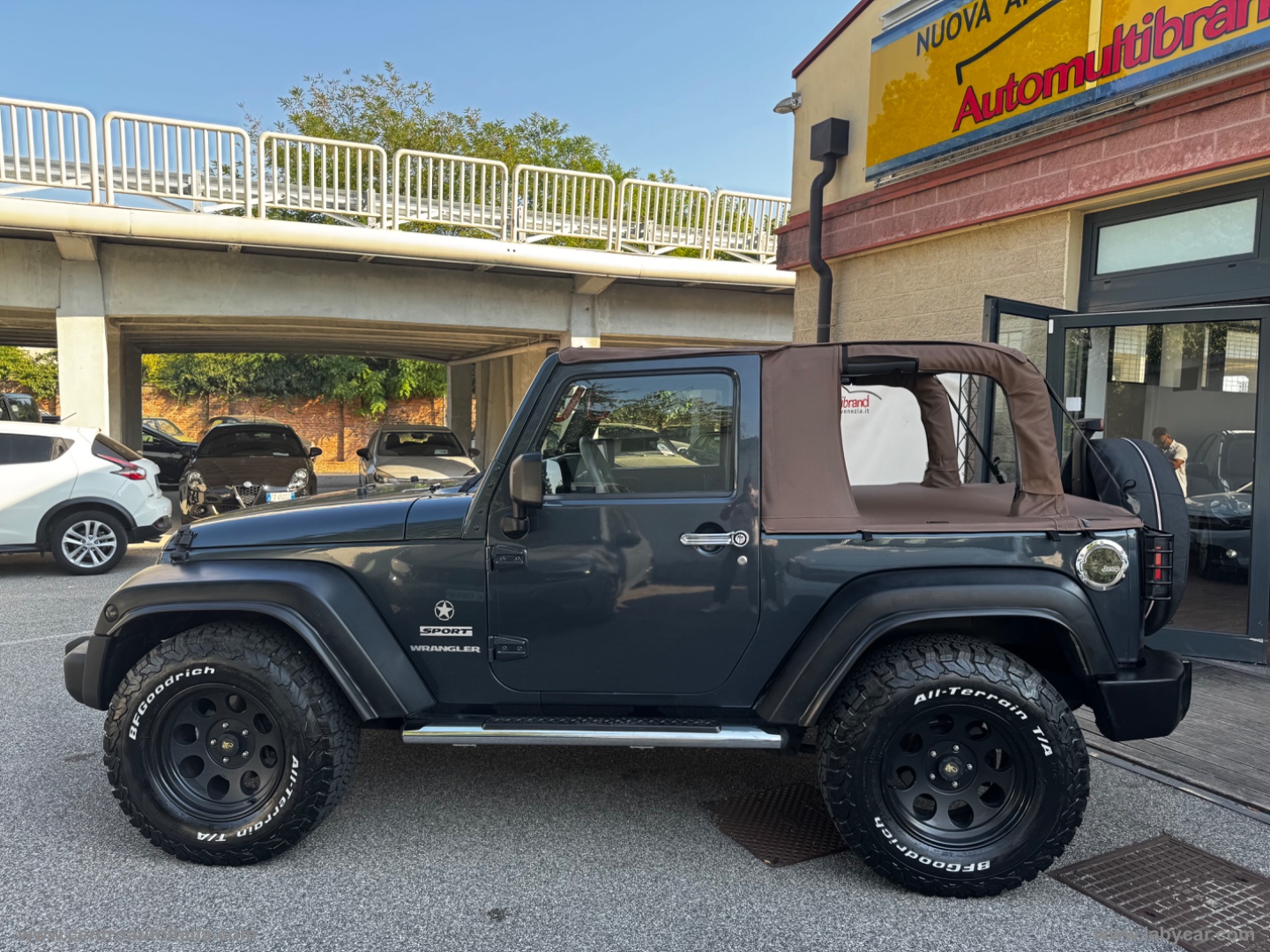 Wrangler 2.8 CRD Sport Auto - immagine 5
