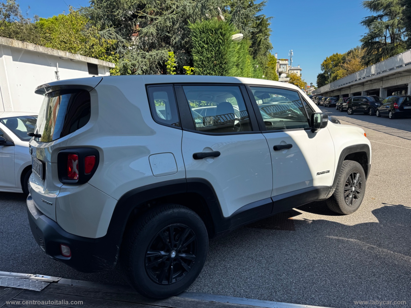 Renegade 2.0 Mjt 4WD Active Drive Sport - immagine 5