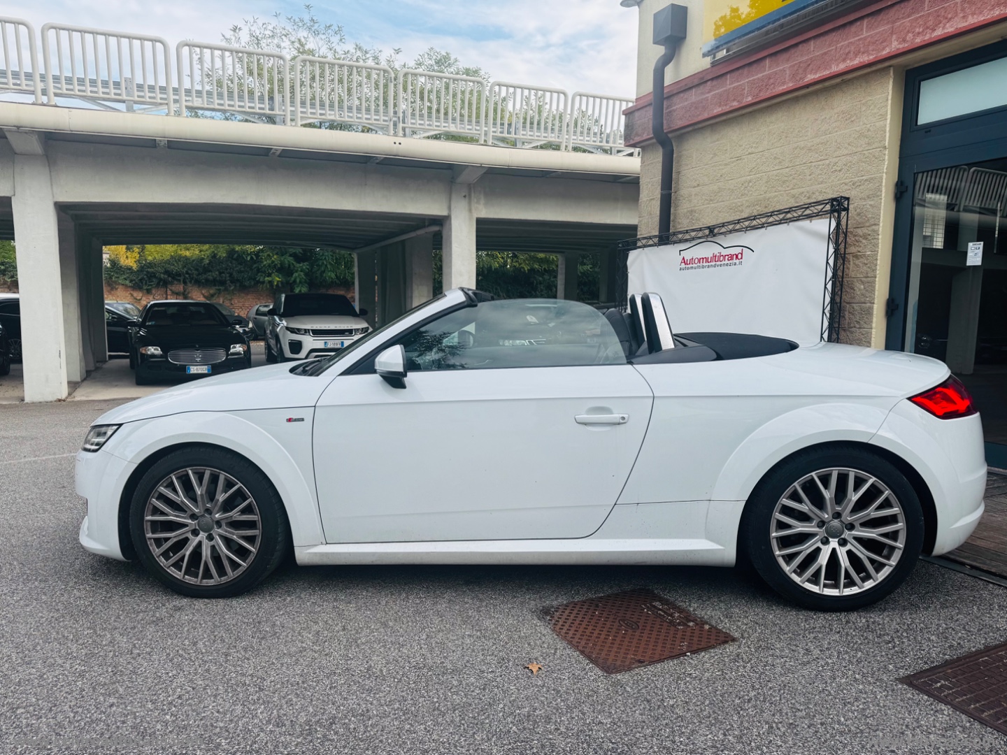 TT Roadster 2.0 TDI quattro S tr. S line - immagine 5