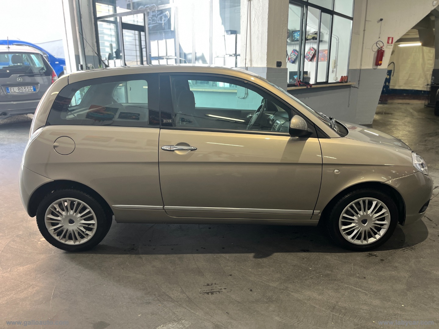 Ypsilon 1.2 69 CV Diva - immagine 5