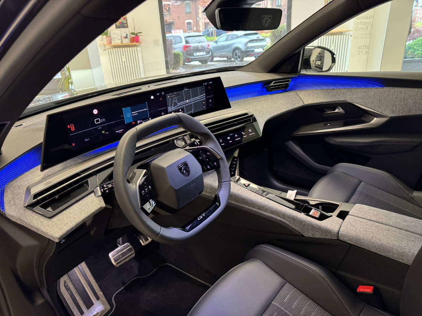3008 Hybrid 145 e-DCS6 GT - immagine 5