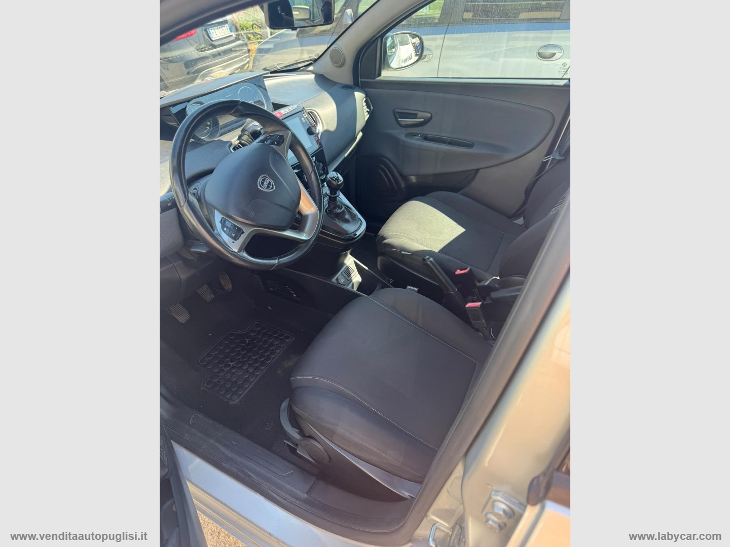 Ypsilon 1.0 FireFly 5p.S&S Hyb. Eco Gold - immagine 5