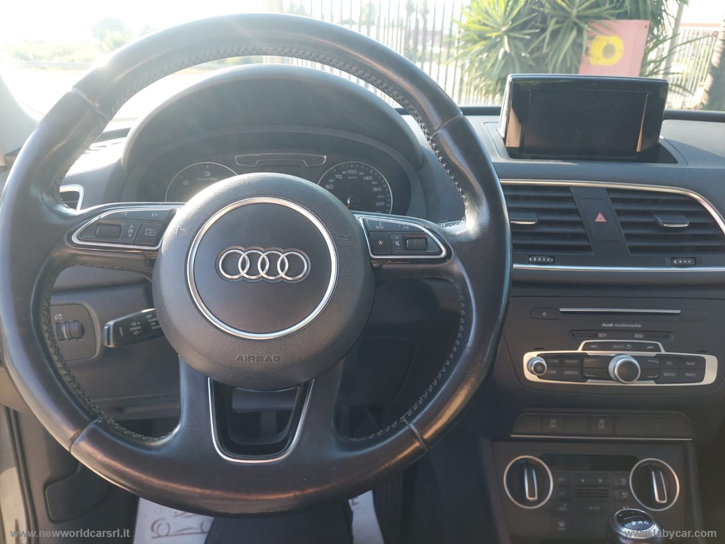 Q3 2.0 TDI 150CV Business - immagine 5