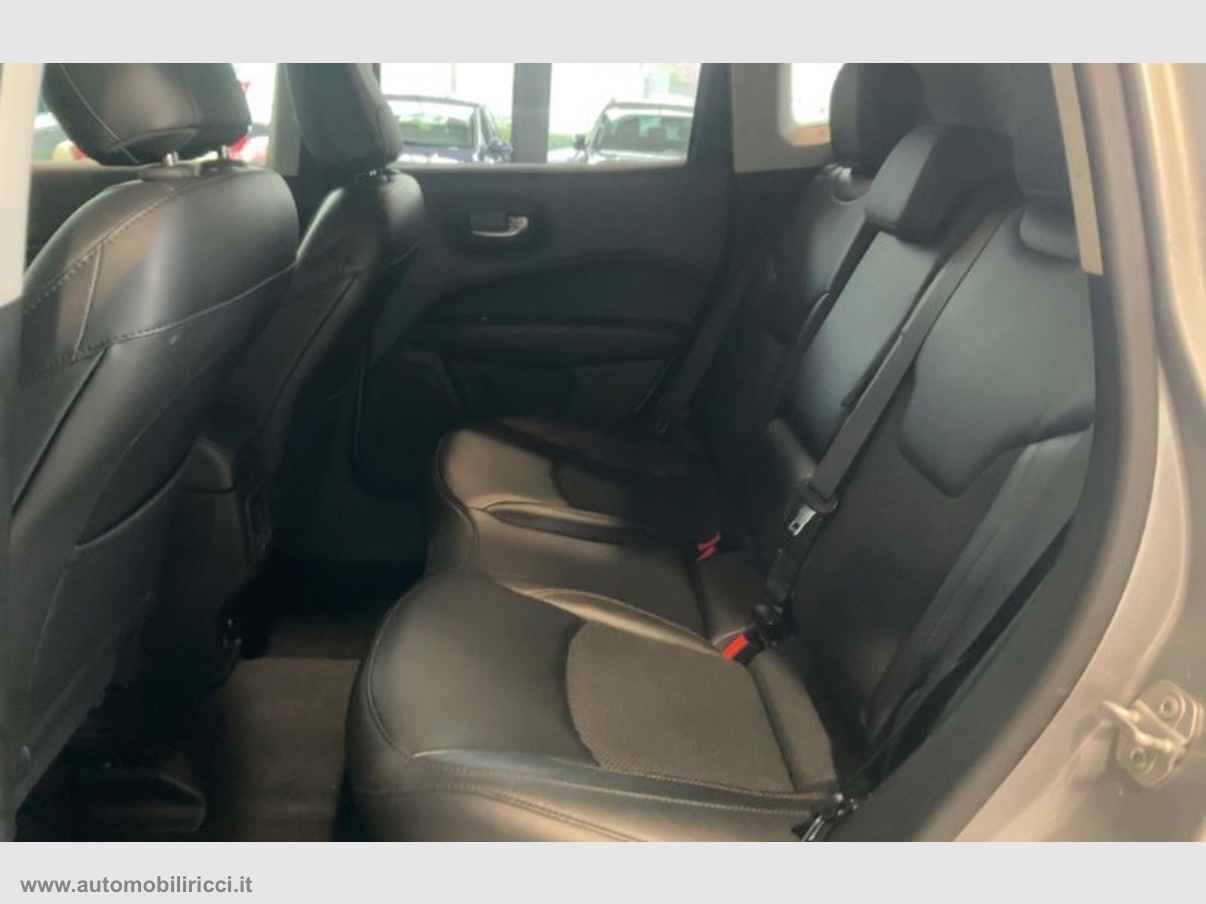 Compass 2.0 Mjt II aut. 4WD Limited 4X4 - immagine 5