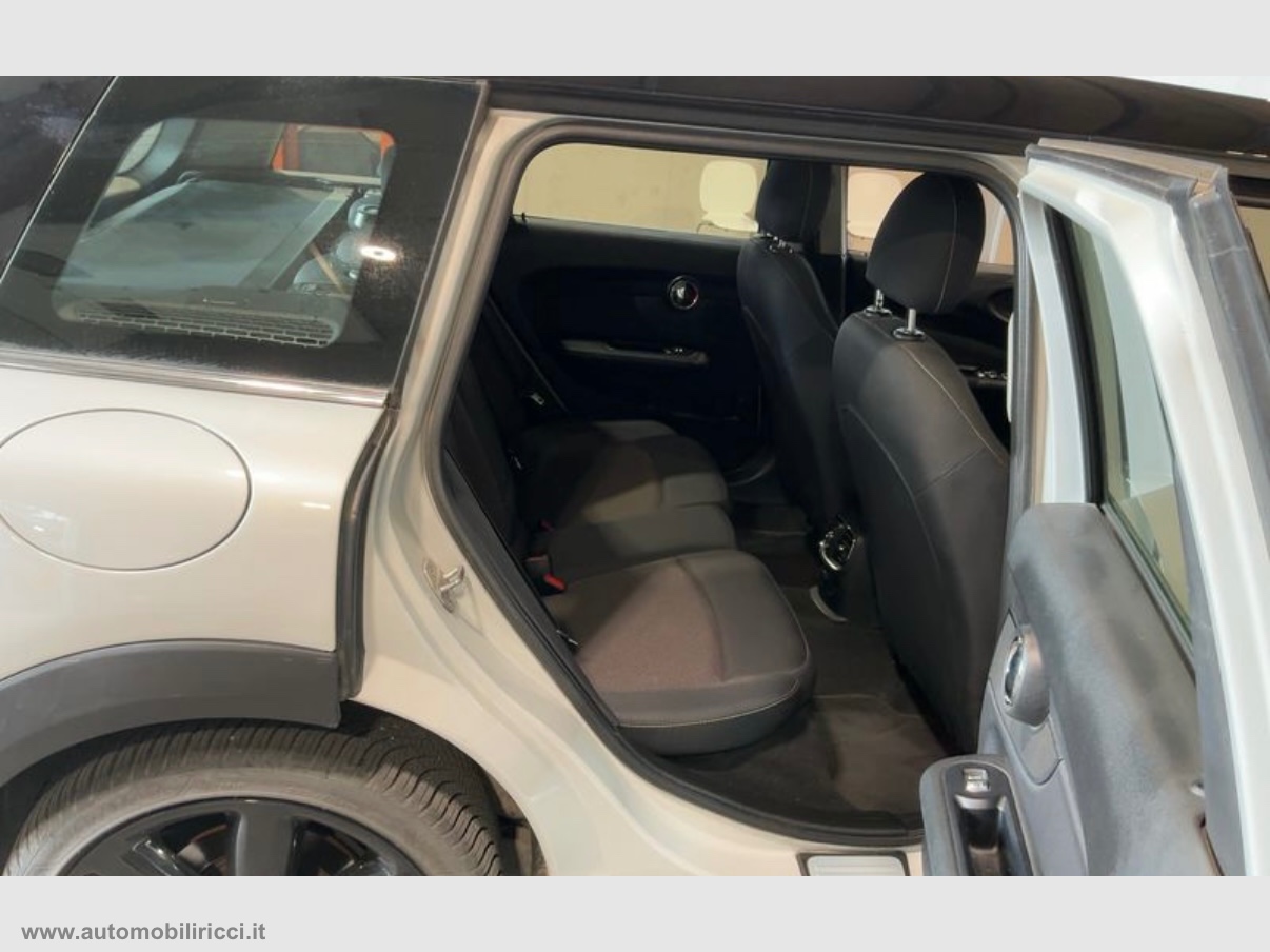 Mini Cooper D Clubman Aut. - immagine 5