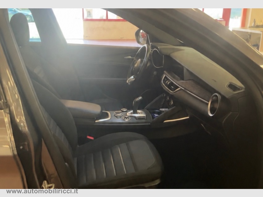 Stelvio 2.2 T.d. 190 CV AT8 Q4 SUPER - immagine 5