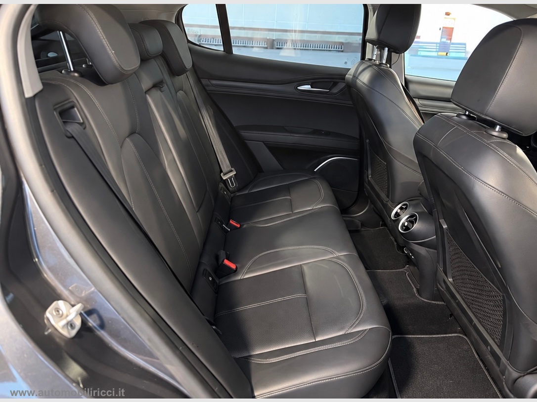 Stelvio 2.2 T.diesel 210 CV AT8 Q4 Super 4X4 - immagine 5
