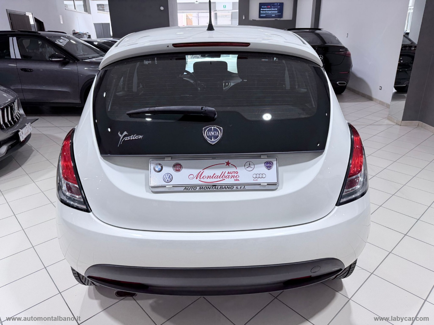 Ypsilon 1.2 69 CV 5p. GPL Ecochic Gold - immagine 5