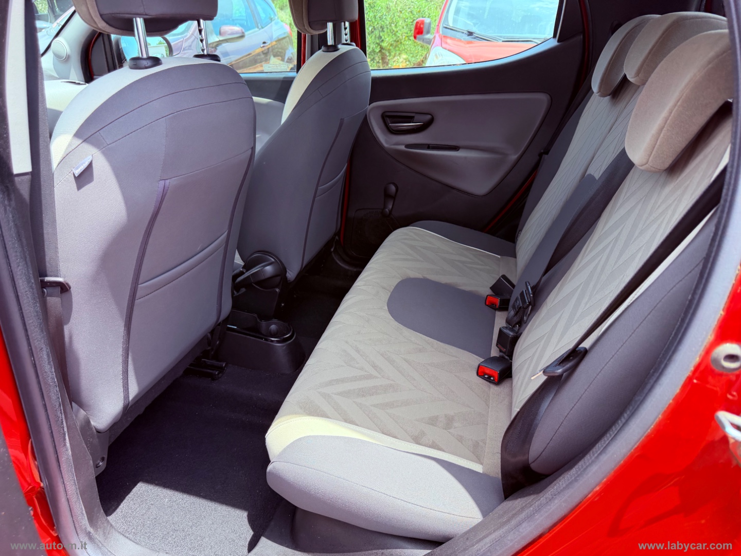 Ypsilon 1.2 69 CV 5p. GPL Ecochic Gold - immagine 5