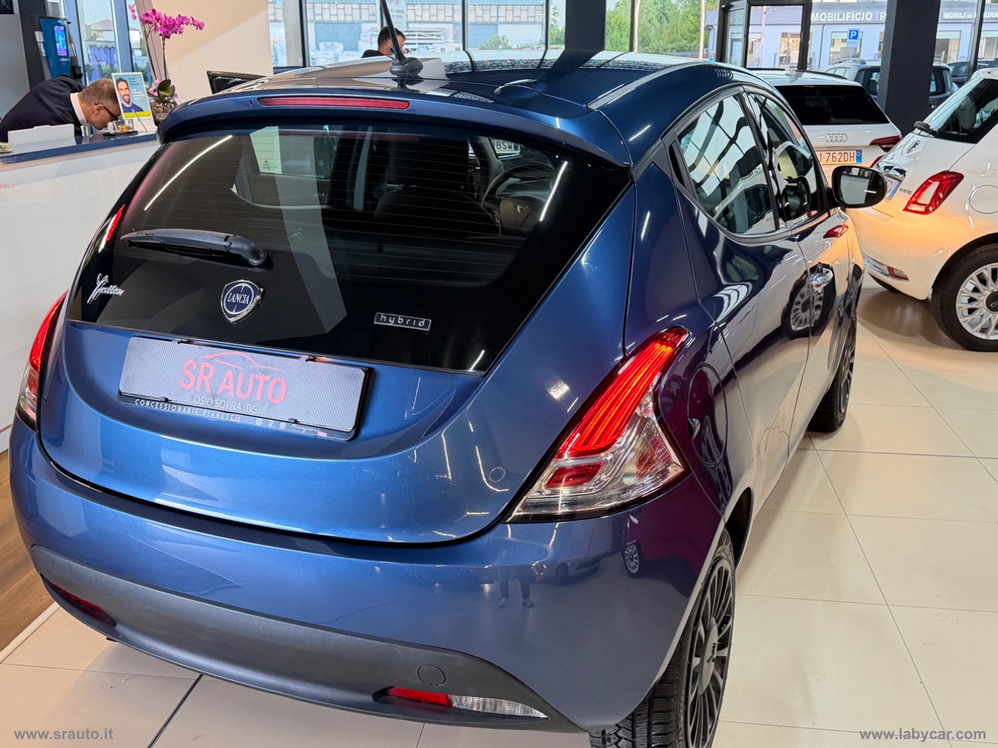 Ypsilon 1.0 FireFly 5pS&S Hyb. Eco Silv. - immagine 5