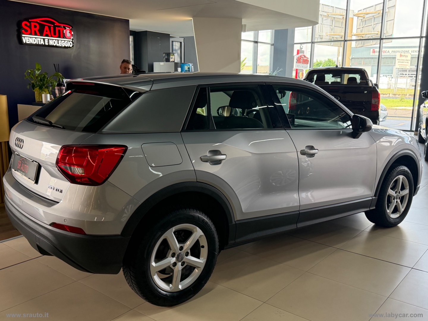 Q2 30 TDI S tronic Identity Black - immagine 5