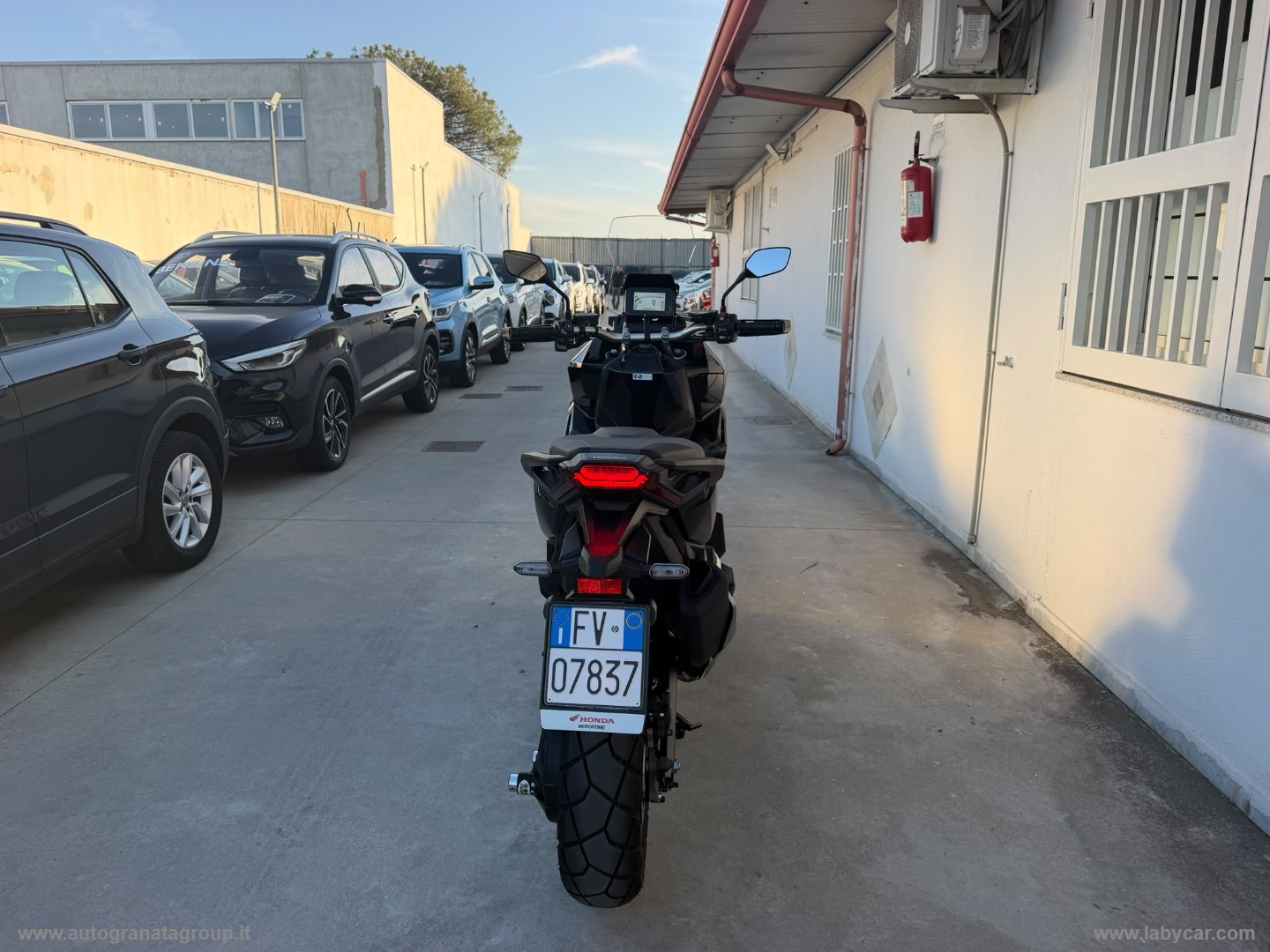 X-ADV 750 PARI NUOVO! - immagine 5
