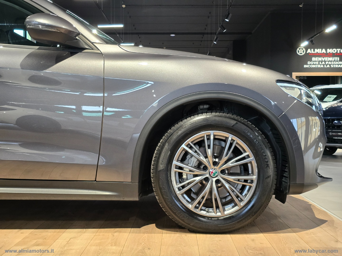 Stelvio 2.2 T.diesel 180CV AT8 RWD Exec. - immagine 5