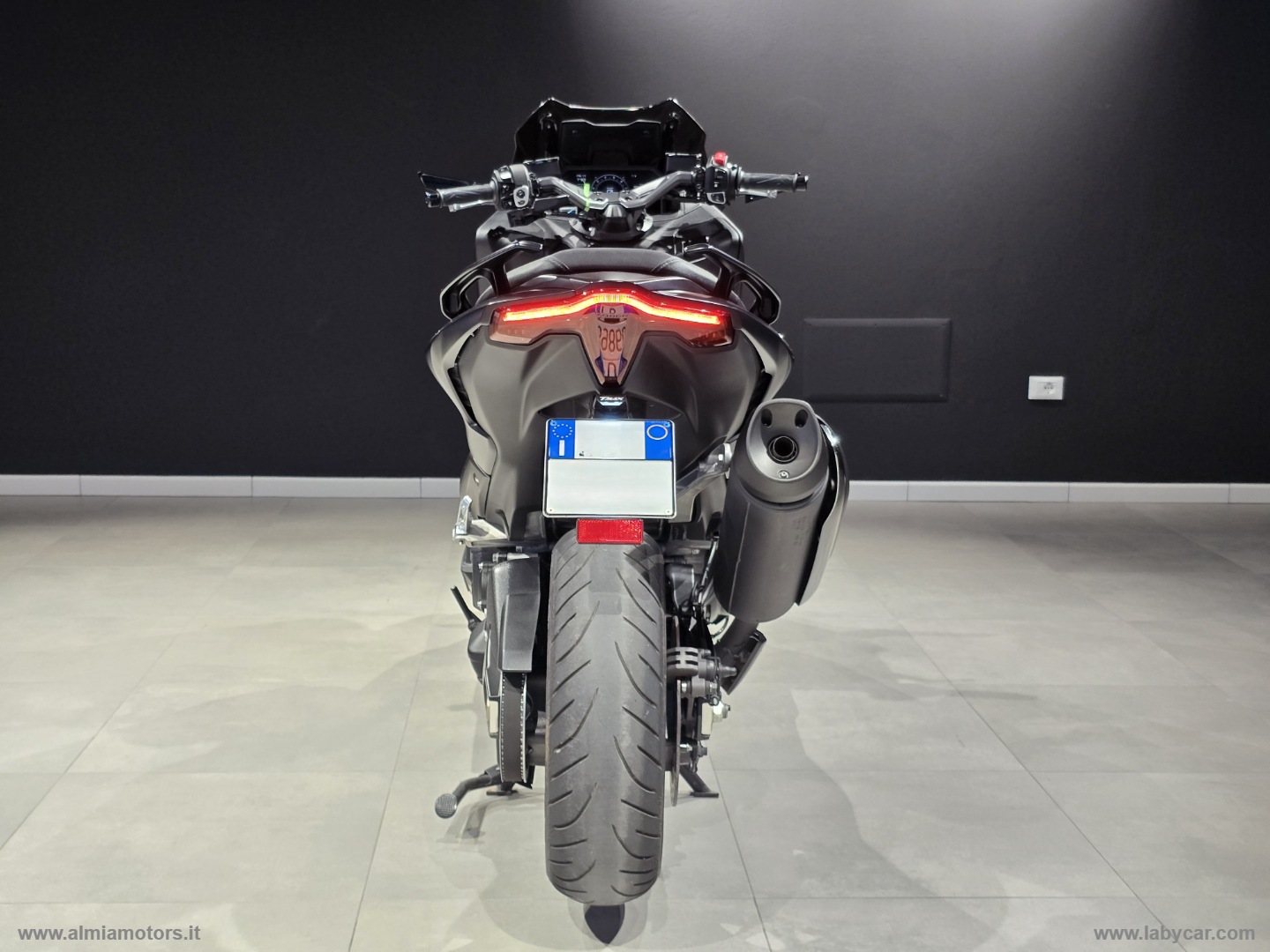T Max 560 - immagine 5