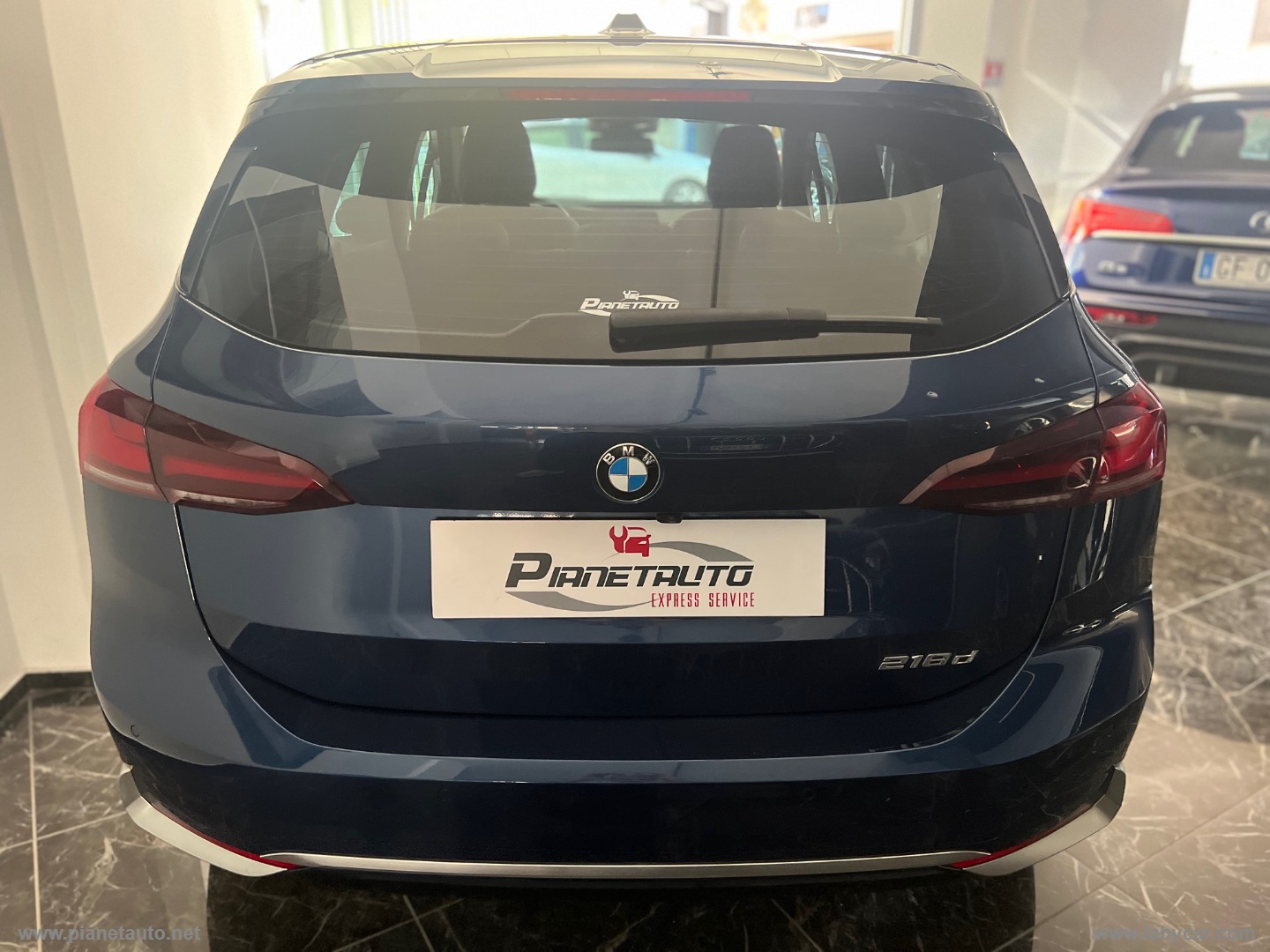 218d Active Tourer Luxury - immagine 5