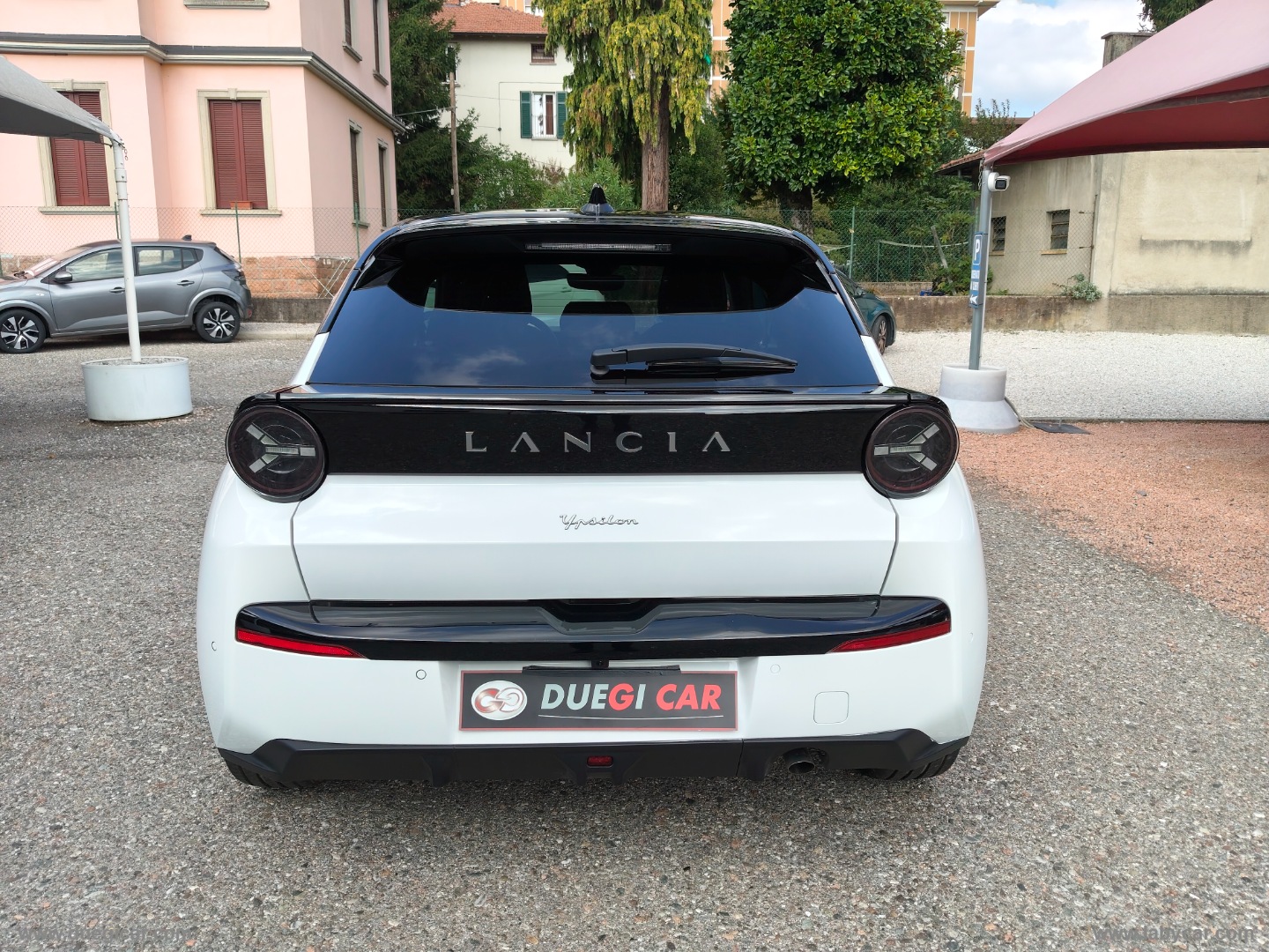 Ypsilon Hybrid e-DCT LX - immagine 5