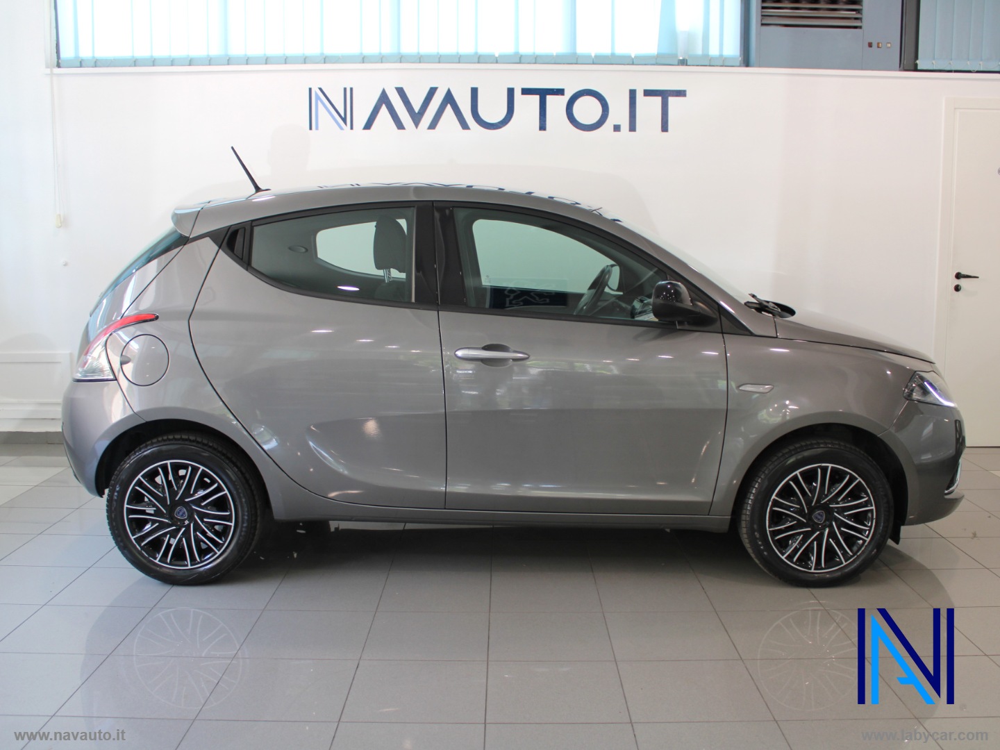 Ypsilon 1.0 FireFly 5p.S&S Hybryd Gold - immagine 5