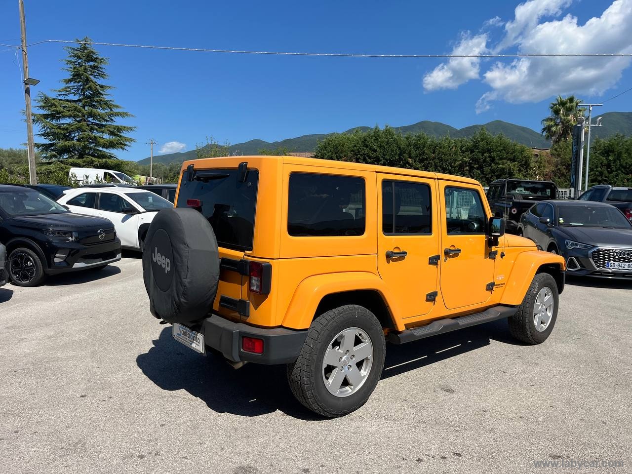 Wrangler Unlimited 3.6 V6 Sahara Auto - immagine 5