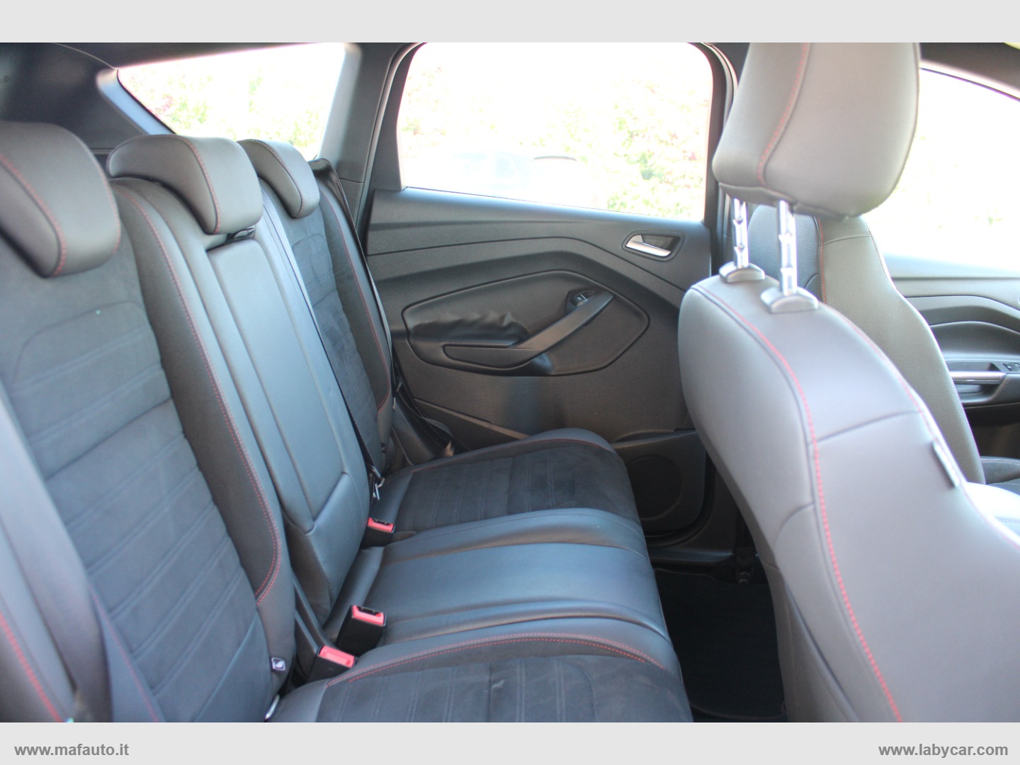 Kuga 2.0 TDCI 120 CV S&S 2WD ST-Line - immagine 6