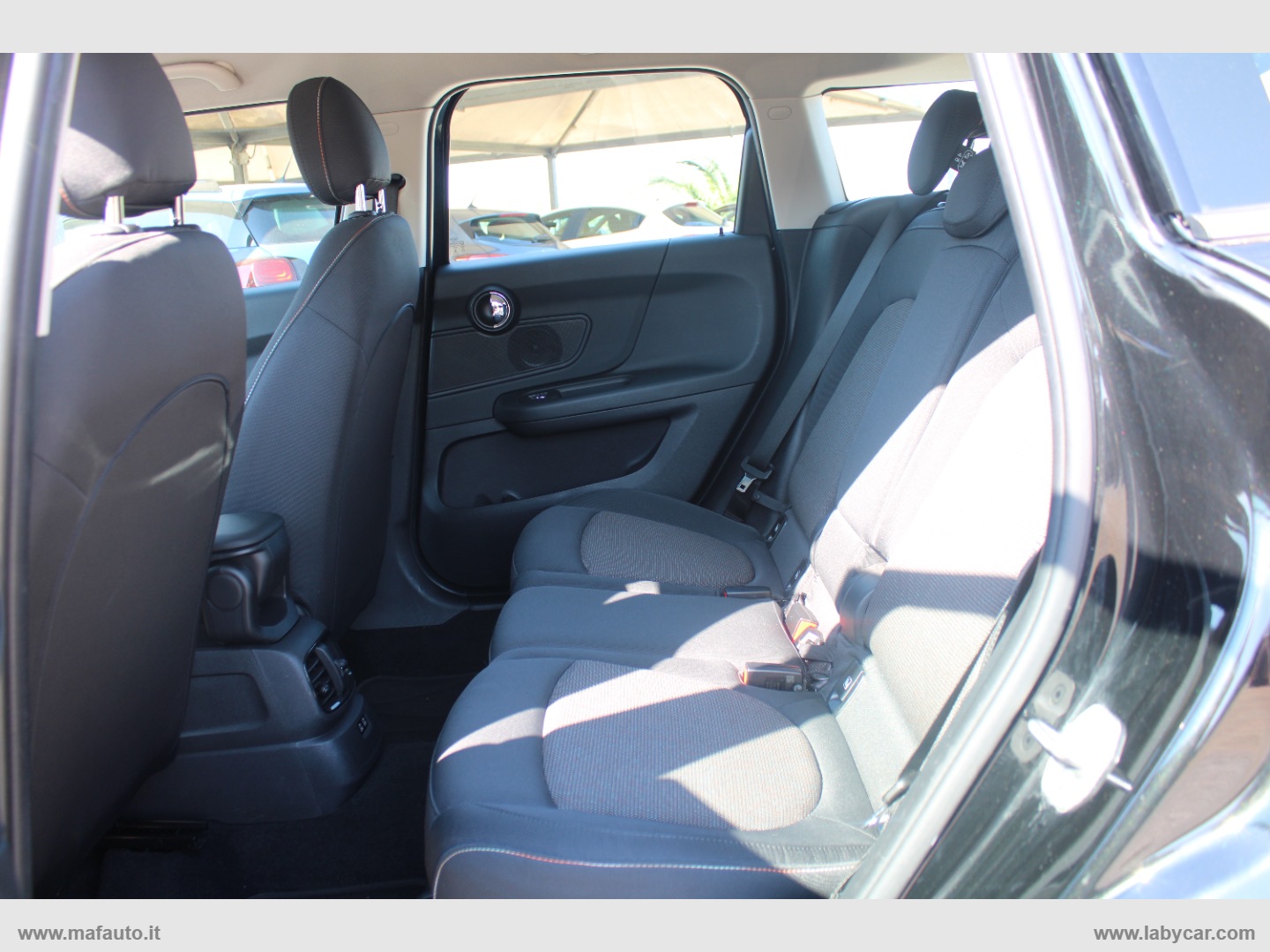 Mini Cooper D Essential Countryman - immagine 6
