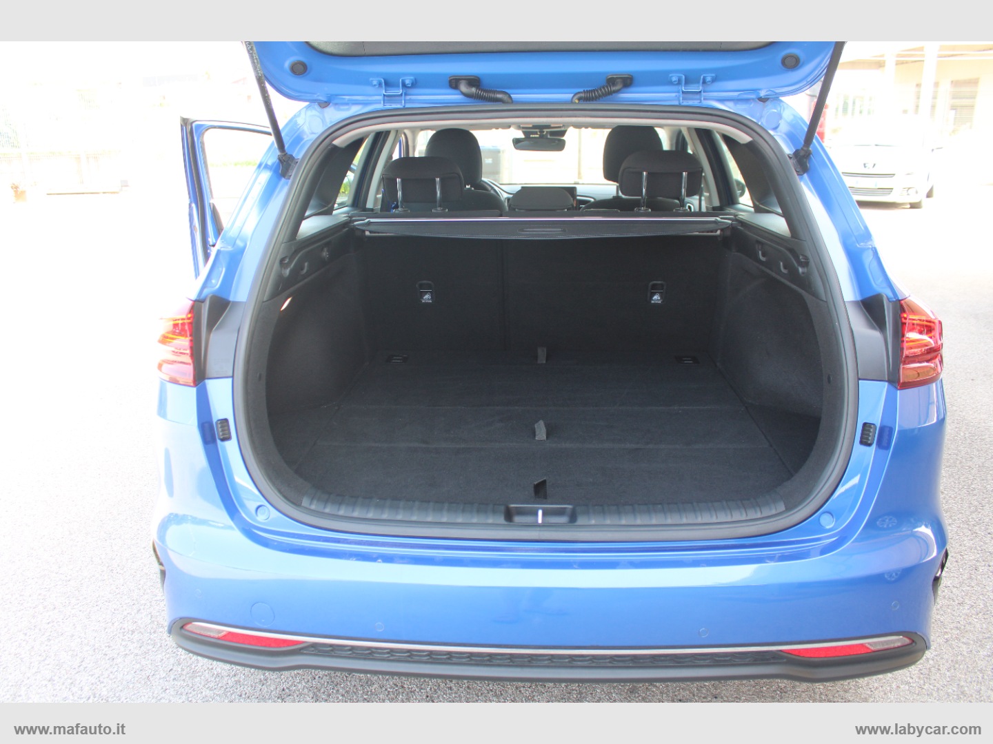Ceed 1.6 CRDi 136 CV MHEV DCT SW Busin. - immagine 6