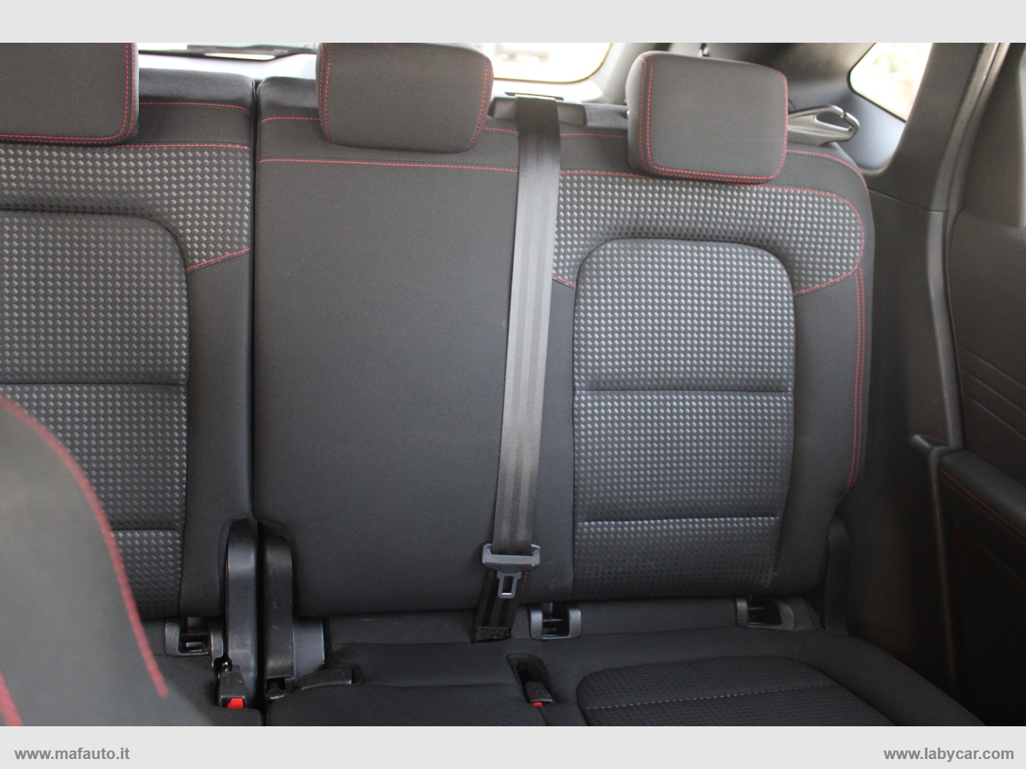 Kuga 2.0 TDCI 120 CV S&S 2WD ST-Line - immagine 6