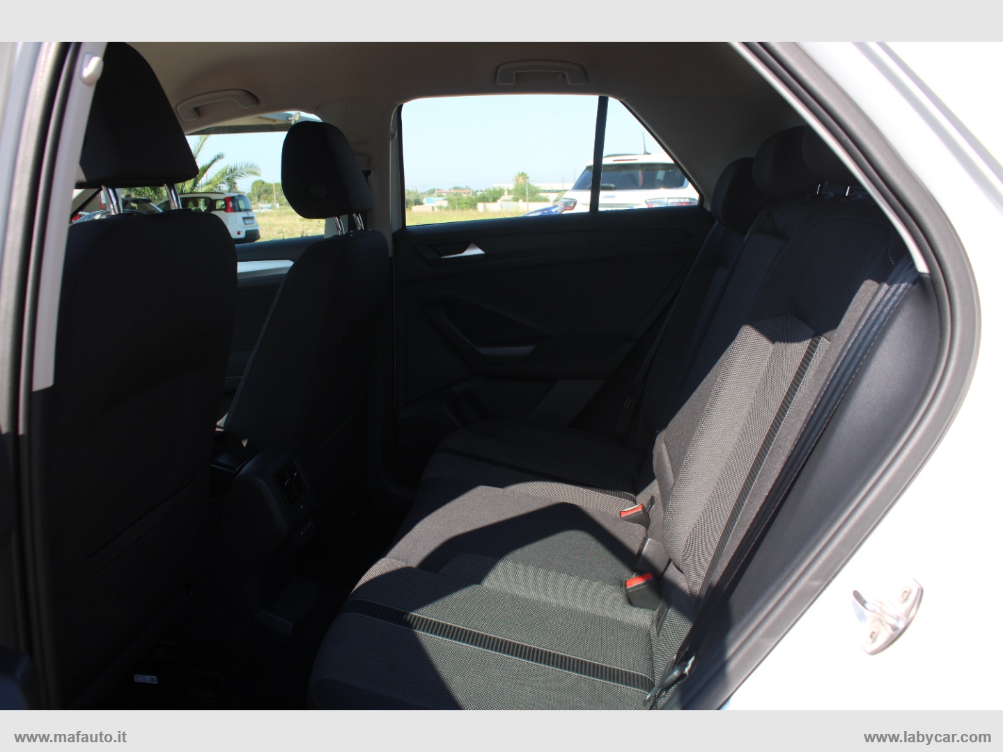 T-Roc 2.0 TDI SCR 150 CV DSG Life - immagine 6