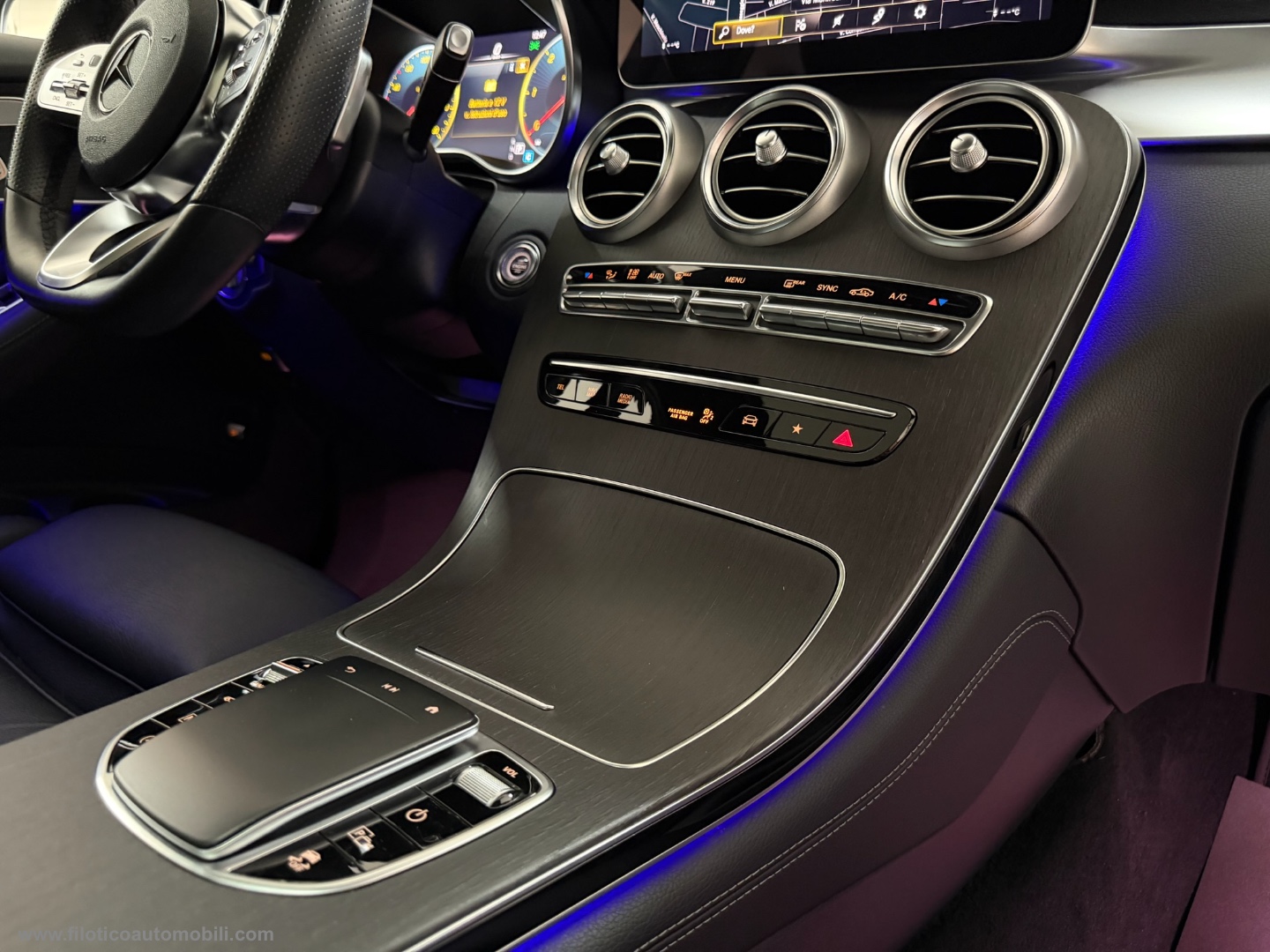 GLC 300 d 4Matic Coupé Premium Plus TETTO APRIBILE- GANCIO TRAINO - LUCI AMBIENT - immagine 6