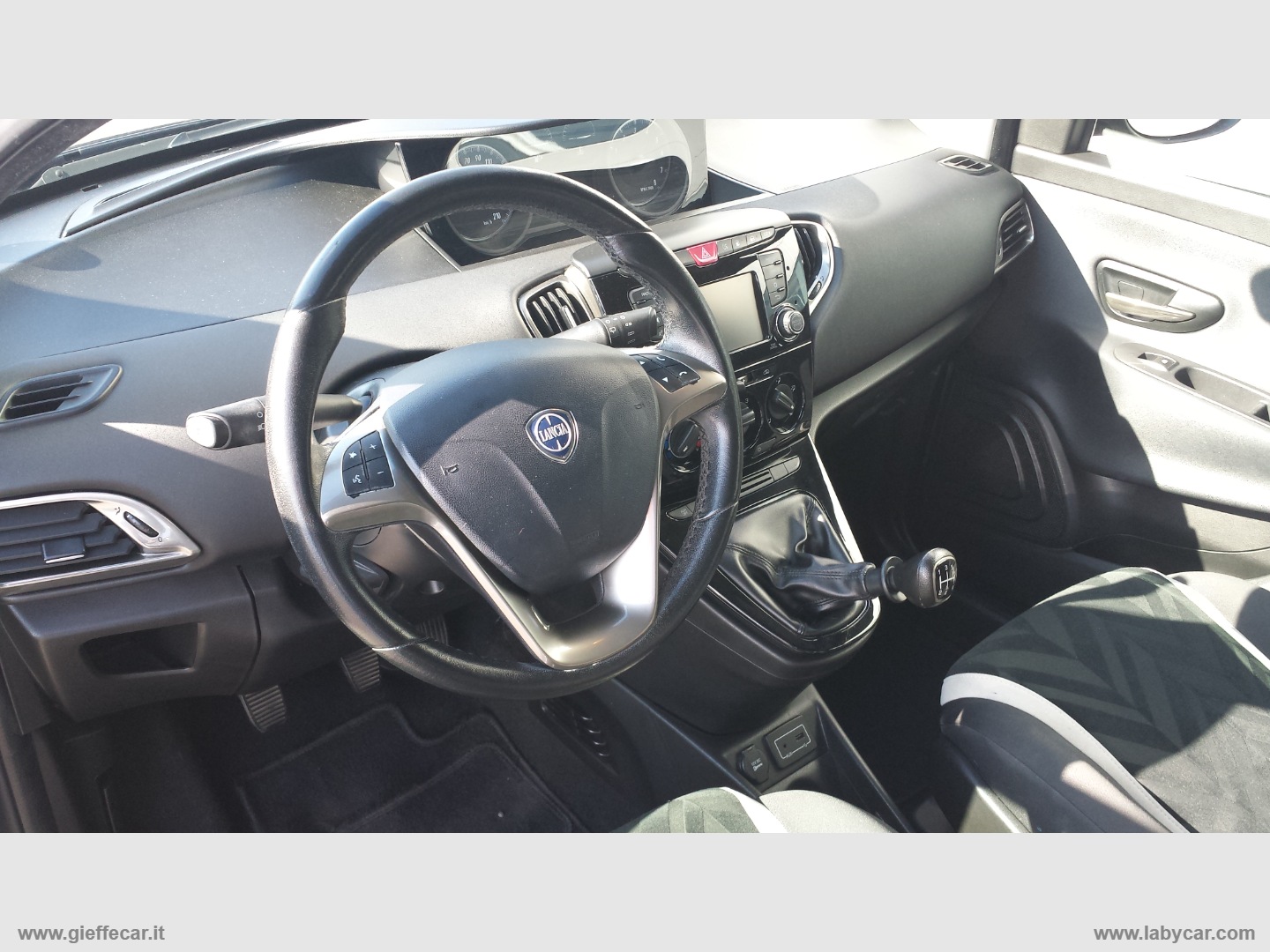 Ypsilon 1.2 69 CV 5p. GPL Ecochic Gold - immagine 6