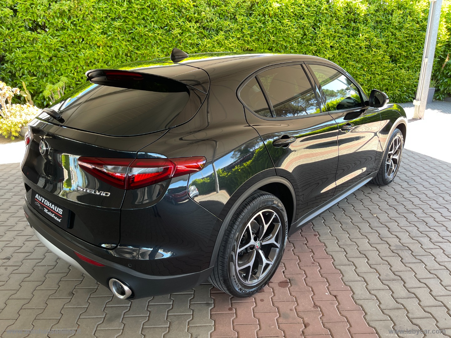 Stelvio 2.2 T.diesel 190CV AT8 RWD Exec. - immagine 6