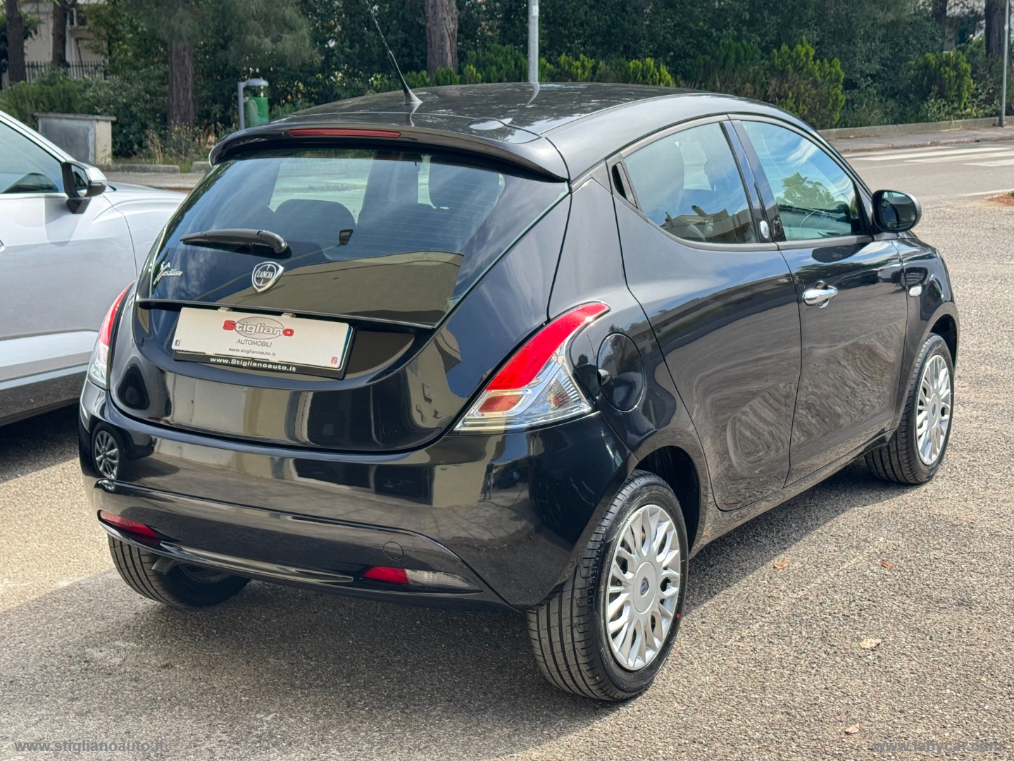 Ypsilon 1.2 69 CV 5p. GPL Ecochic Silver - immagine 6