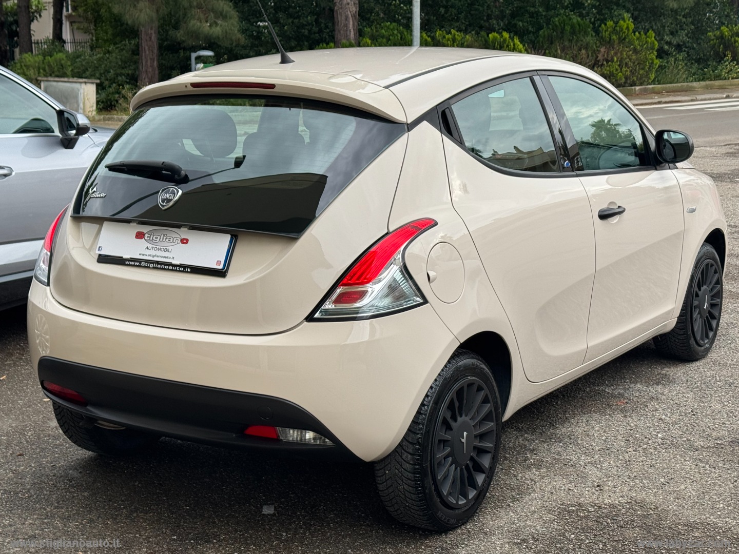 Ypsilon 1.2 69 CV 5p. GPL Ecochic Ele.Bl - immagine 6