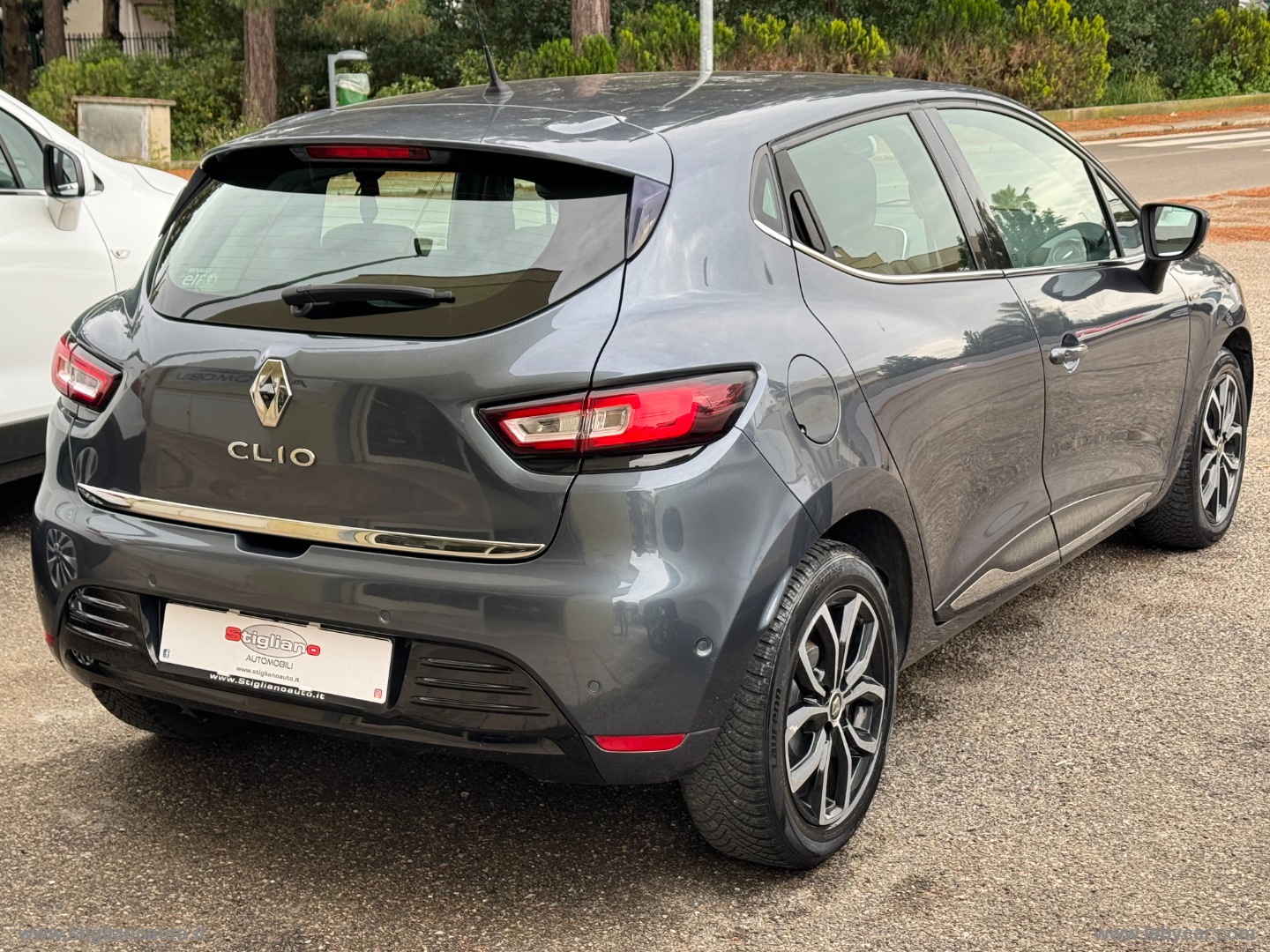 Clio dCi 8V 90CV 5p.Moschino Zen LED + TELEC POST - immagine 6