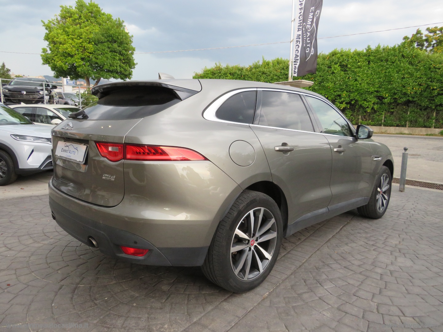 F-Pace 3.0 D V6 300CV AWD aut. Portfolio - immagine 6