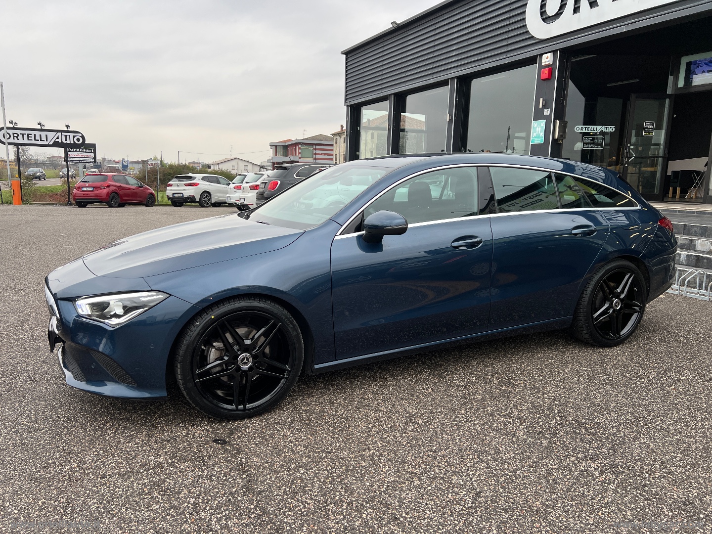 CLA 200 d Aut. Shooting Brake Business IVA DEDUCIBILE - immagine 6