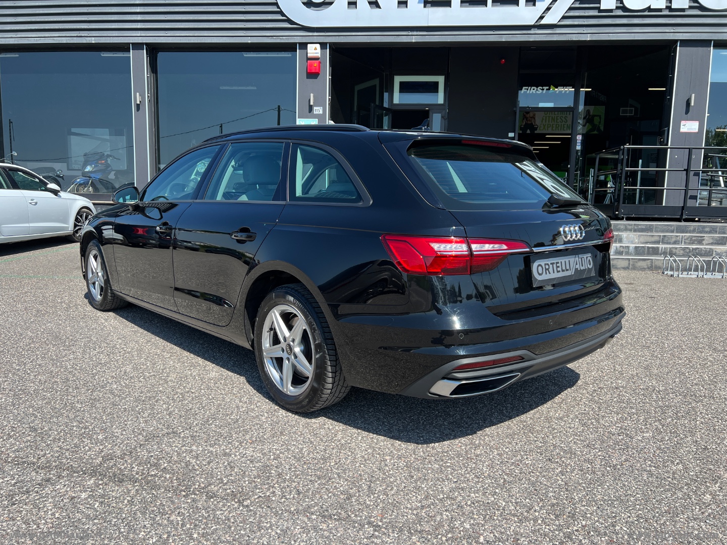 A4 Avant 35 TDI/163CV MHVE S tronic Business IVA DEDUCIBILE - immagine 6