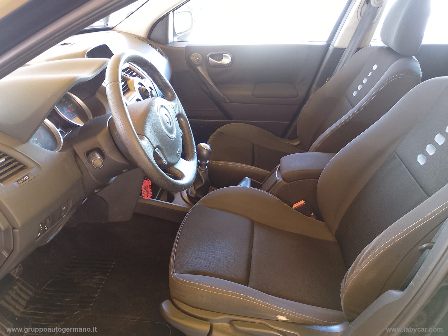 Mégane 1.5 dCi 105 CV 5p. S.S. Exception - immagine 6
