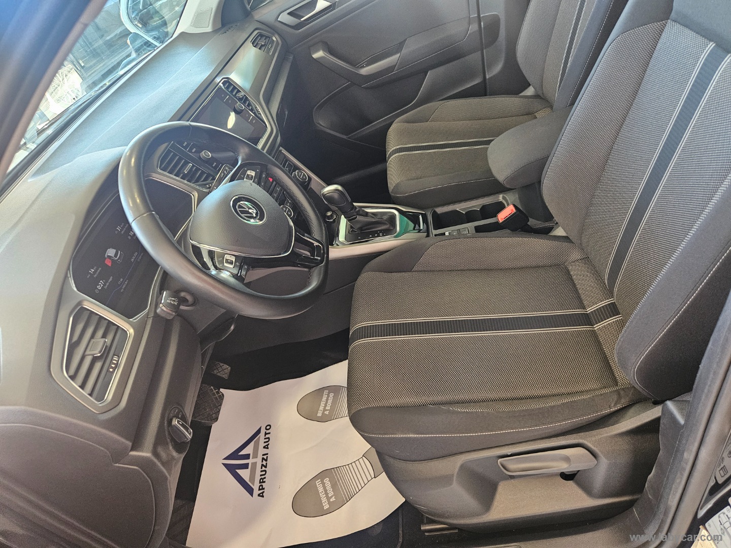 T-Roc 2.0 TDI 150 CV DSG Style BMT - immagine 6