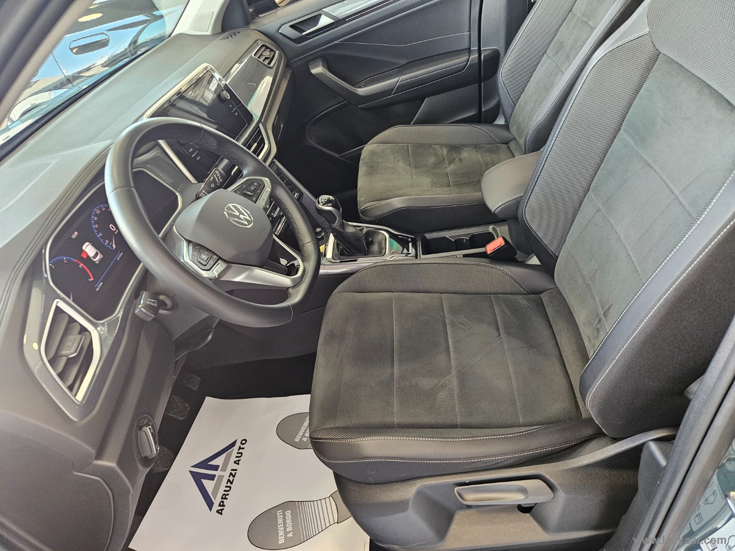 T-Roc 2.0 TDI SCR Style - immagine 6